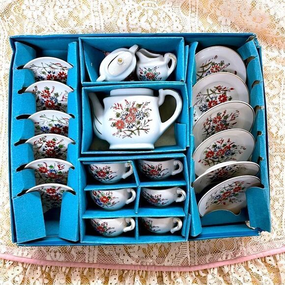 Vintage Jaymar Floral Porcelain Tea Set - Picture 1 of 11